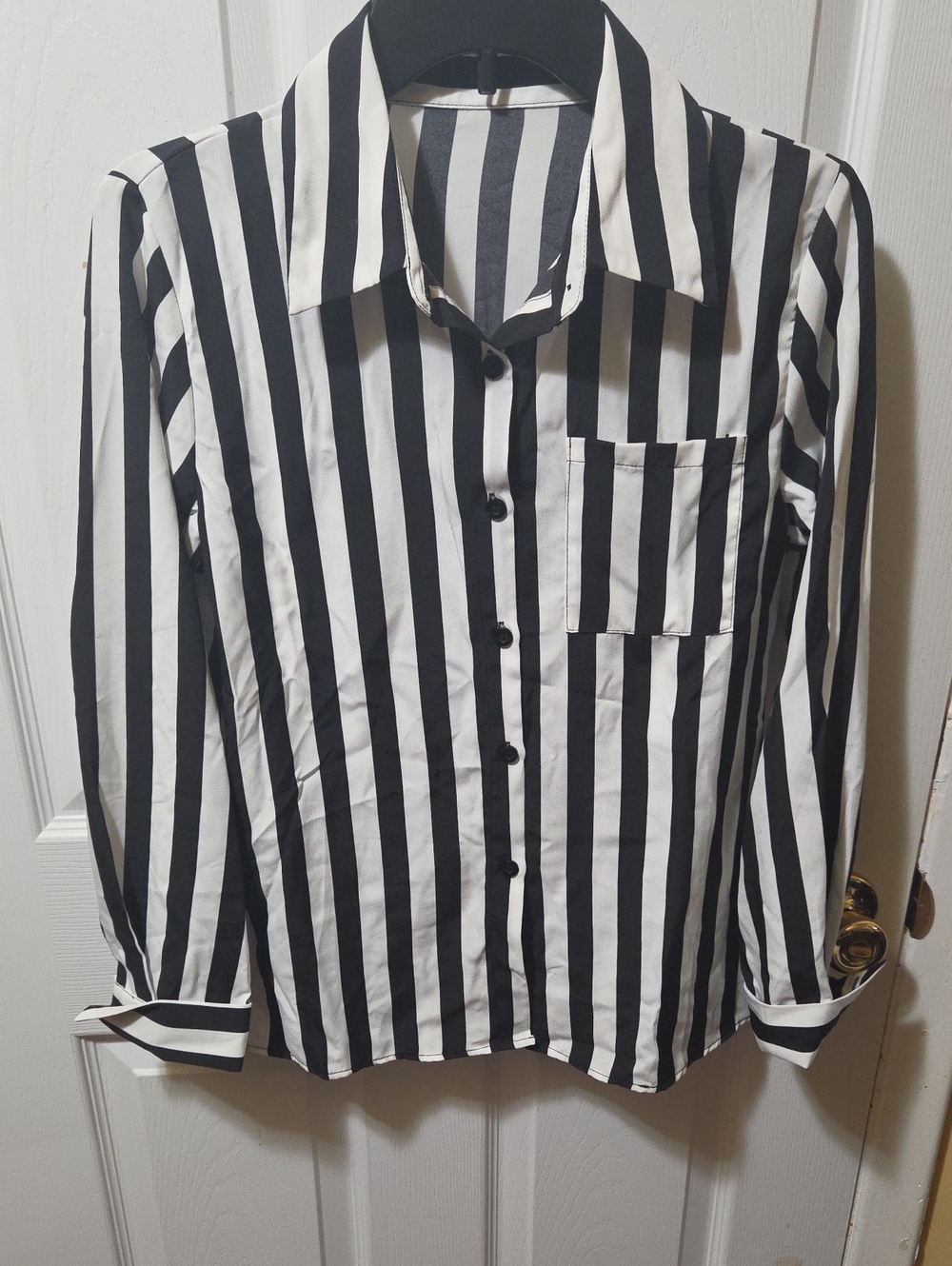 Black & White Vertical Stripe Women's Button-Up Shirt